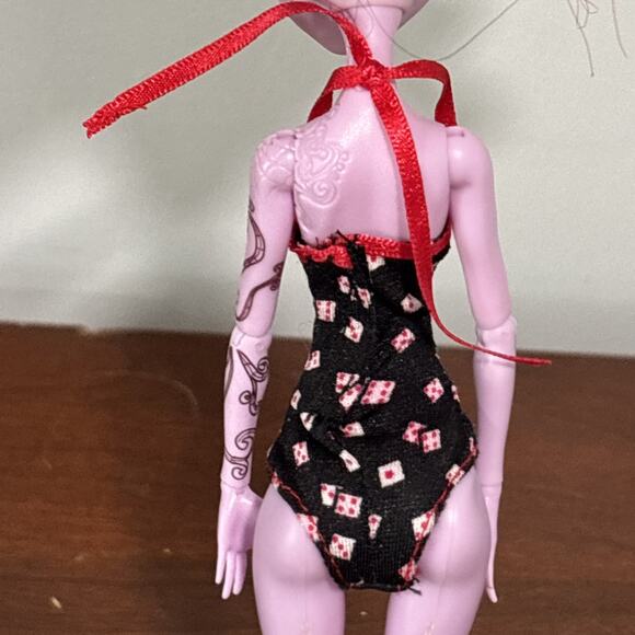 Monster High Operetta Swing Dance Class Doll 2011 Mattel - Picture 8 of 9